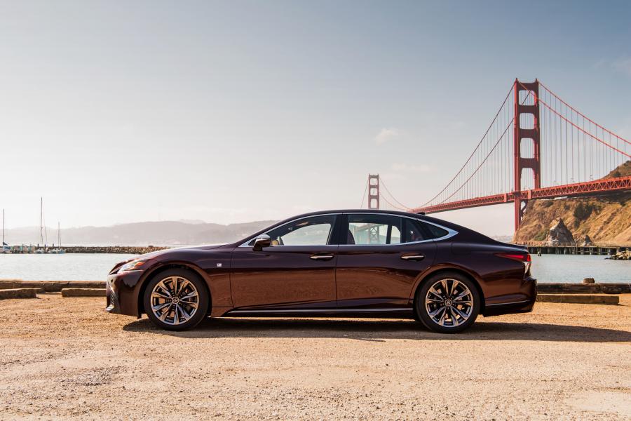  Lexus LS500 F-Sport 2017 года  (NA) (фото 34 из 66)